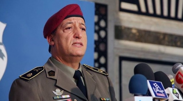 الأخبـــار : وزارة الدفاع : القبض على عدد من العناصر الارهابية و حجز كمية من الاسلحة و الذخائر