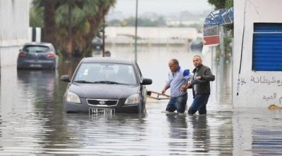 غرق سيارات في مياه الأمطار : خبير في سلامة المرور يقدم نصائح