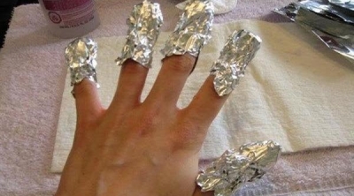 أتعرفون ماذا يحدث عندما تغلّفون أصابعكم بورق ألمنيوم ؟