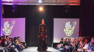 بالصور : عرض ازياء لمجموعة سلطانة 