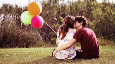 للرجال فقط : قائمة بهدايا عيد الحب تبهر بها حبيبتك 