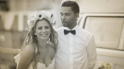 فيديو: شابة تفاجئ زوجها في عيد زواجهما بطريقة رومانسية تخطف القلوب