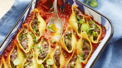 دبارة اليوم : تشيش بالقرنيط و مقرونة ببوش محشية مع خبزة هواء للتحلية 