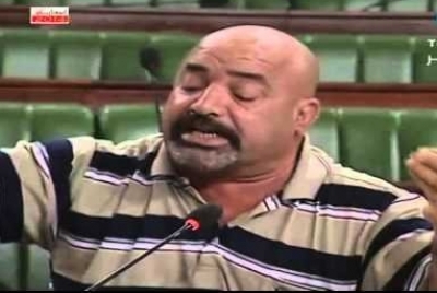 بالفيديو : في جلسة عامة إبراهيم القصاص يبصق على الاعلاميين 