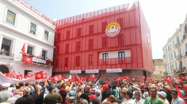 صلاح الدين السالمي يدعو لفتح حوار اجتماعي شامل مع السلطة 