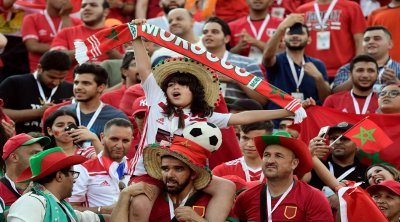 الفيفا يعاقب المغرب بسبب هتافات عنصرية ضد التوانسة