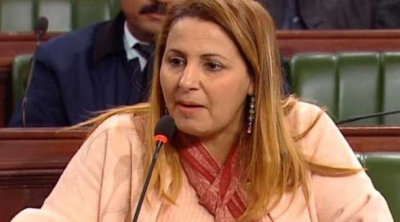 ليلى حداد : النهضة تقف وراء إحتكار المواد الغذائية لضرب قيس سعيد 