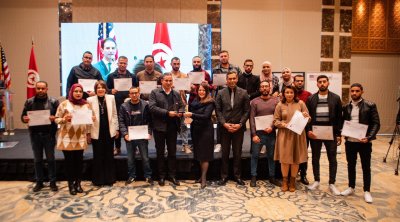L'ambassade des États-Unis et la Fondation EFE honorent 250 jeunes tunisiens nouvellement embauchés