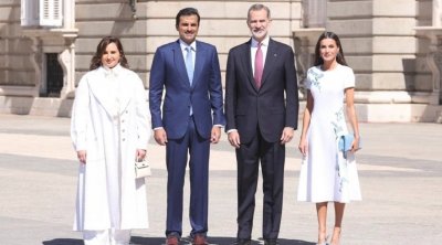 بالصور: أول ظهور رسمي لزوجة أمير قطر 