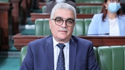 وزير التربية يعتذر من الأطباء 