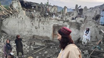 مئات القتلى والجرحى جراء زلزال يضرب أفغانستان