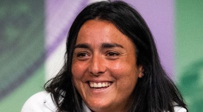 أُنس جابر تعلن التبرع من أجل ترميم المدرسة الابتدائية ببرقو  