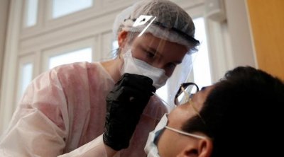 فرنسا :  نحو العودة لإرتداء الكمامات بسبب إرتفاع إصابات كورونا