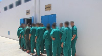 للحد من الإكتظاظ :نقل سجناء من سجن المرناقية إلى سجني أوذنة وصواف