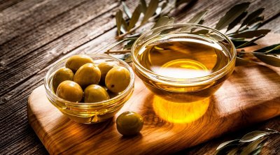 تونس تجني 1726 مليون دينار من تصدير زيت الزيتون هذا الموسم