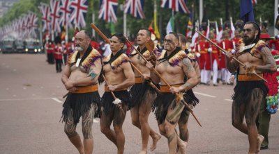 عريضة تطالب بتغيير اسم نيوزيلندا بغية ''نزع الاستعمار'' و تمثيل السكان الأصليين