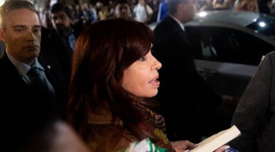La vice-présidente argentine Kirchner échappe à une tentative d'assassinat