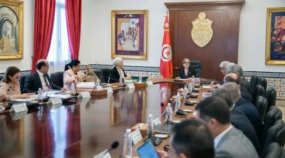 Tunisie : Des projets de décrets-lois et décrets présidentiels adoptés 