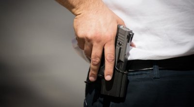 حجز 4 مسدسات وطلقات داخل منزل في منوبة 