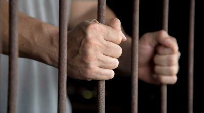 القصرين : 10 بطاقات إيداع في السجن ضد أشخاص من بينهم موظفين بتهمة تدليس شهائد مدرسية 