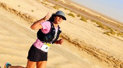 Les femmes sur le podium de l'événement sportif Ultra Mirage El Djérid 