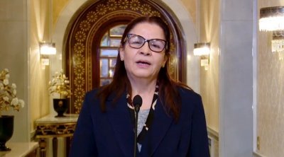 وزيرة التجارة : جميع المواد الأساسية متوفرة بما فيها المحروقات فلا داعي للهفة 