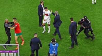 بعد وداع المونديال.. سانتوس يعلق على استبعاد رونالدو من تشكيلة البرتغال ضد المغرب