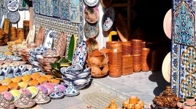 قربيا :السماح بترويج منتوجات الحرفيات صلب المساحات التجاريّة الكبرى التونسية