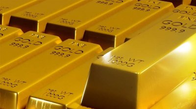 الذهب يرتفع مع تراجع الدولار 