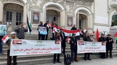 تونس : وقفة تضامنية مع الشعب السوري (صور)