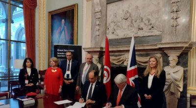 Enseignement supérieur : La Tunisie et la Grande-Bretagne signent une convention