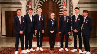 Bouden reçoit l’équipe qualifiée au championnat de la robotique en avril à Houston aux Etats-Unis