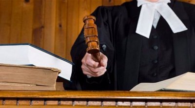 القصرين : الإفراج عن رئيس بلدية العيون والكاتب العام للبلدية