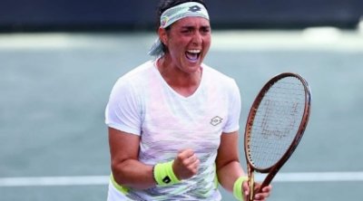 أنس جابر تتأهل إلى ربع نهائي بطولة شارلستون