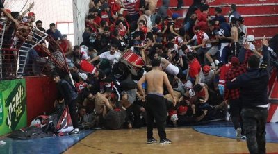 الإفريقي يُطالب بفتح تحقيق مع إعادة مباراته مع الرادسي في اقرب الآجال وبحضور الجمهور