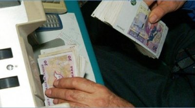 الحكومة تقرر صرف الأجور والجرايات قبل عيد الفطر