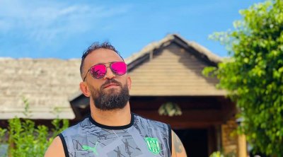 وقفة احتجاجية أمام منطقة الأمن بحفوز تنديدا بظروف وفاة اللاعب نزار العيساوي