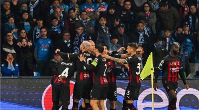 ميلان يجهز على حلم نابولي ويبلغ نصف نهائي دوري الأبطال
