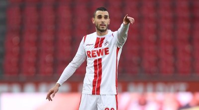 إلياس السخيري مرشح لجائزة فريق العام 