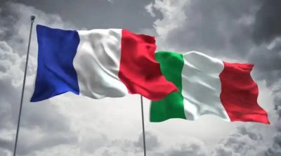 إيطاليا تطالب فرنسا بالإعتذار بسبب تصريحات مهينة 