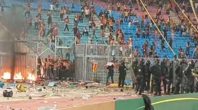 الكاف يسلط عقوبة على الترجي بمليار و 4 مقابلات دون جمهور