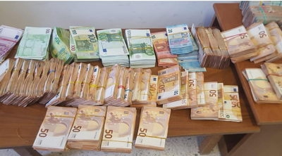 حجز عملة تونسية وأجنبية مجهولة المصدر في صفاقس 