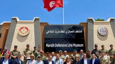 سُفراء أمريكا وبريطانيا يُحيون ذكرى إنتهاء الحملة التونسية للحرب العالمية 2