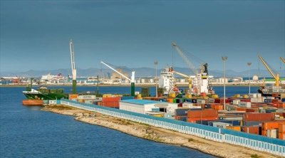 تراجع العجز التجاري لتونس