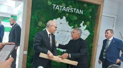 تونس ''تلتمس'' من رئيس تتارستان دعم مساعيها لتوريد الحبوب بأسعار تفاضلية