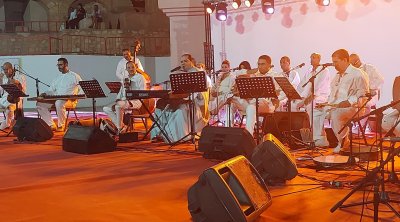 زياد غرسة يفتتح مهرجان قفصة بموشحات المالوف و الاغاني التونسية الخالدة