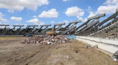L’avancement des travaux du stade d’El Menzah au centre d’une séance de travail
