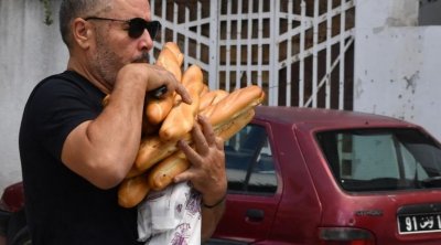 وزارة التجارة تعلن استئناف تزويد المخابز العصرية بمادتي الفارينة والسميد