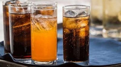 نقص مادتي السكر والغاز الغذائي وراء أزمة المشروبات الغازية في تونس