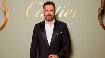 ظافر العابدين يلفت الأنظار بإطلالته في مهرجان البندقية 